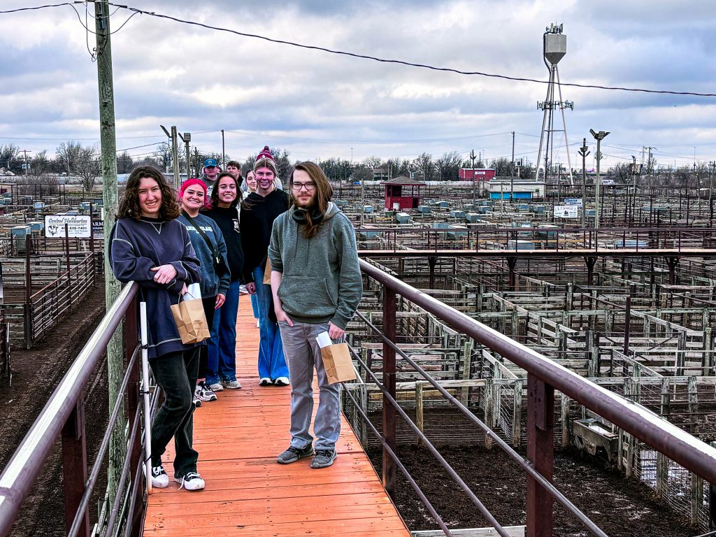 In this photo, SSC President’s Leadership Class students survey the cattle holding lots. Pictured (left to right): Addison Pringle, Shawnee; Abagail Tovar, Wilburton; Zoe Trenchard, Lewisville, Texas; Reeve Ross, Locust Grove; and Dustin Nicholson, Seminole.